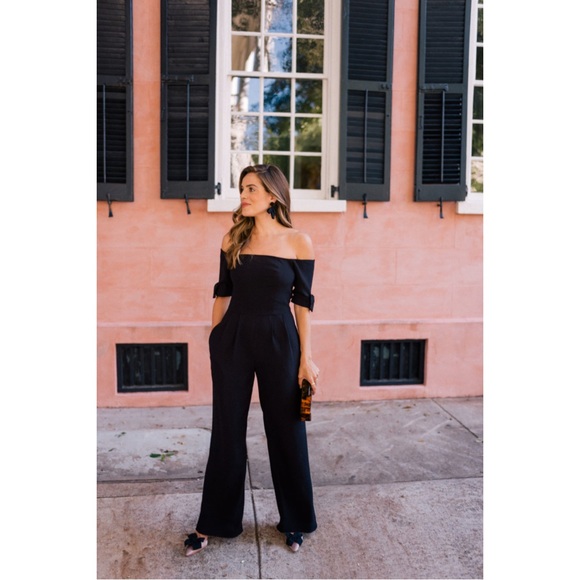 NEW Gal Meets Glam Meredith Jumpsuit - Picture 3 of 15